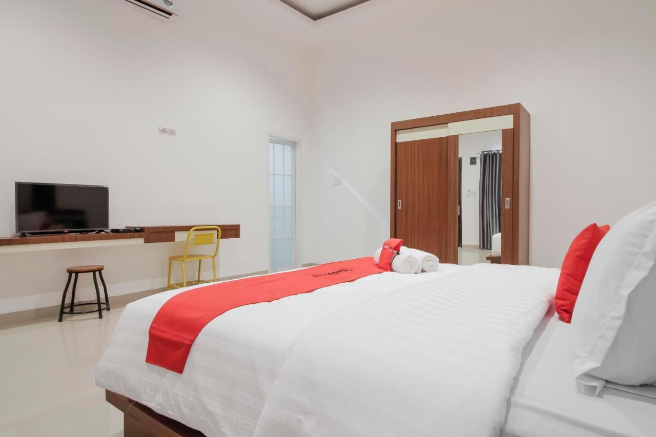 Reddoorz Premium @ Setiabudi Medan Sunggal Luaran gambar