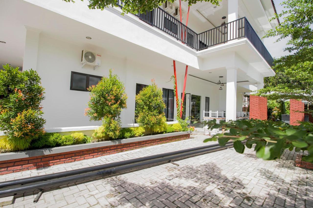 Reddoorz Premium @ Setiabudi Medan Sunggal Luaran gambar