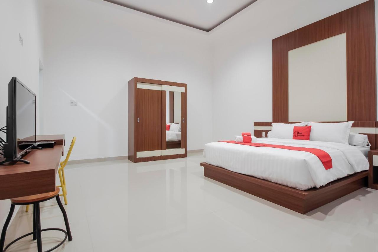 Reddoorz Premium @ Setiabudi Medan Sunggal Luaran gambar